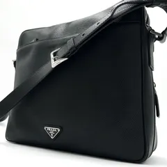 美品 PRADA プラダ ショルダーバッグ ビジネス ボディー 肩掛け 斜めがけ 三角プレート ロゴ シルバー金具 大容量 シルバー金具 白タグ サフィアーノ レザー ブラック メンズ レディース ユニセックス