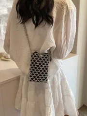 バッグ レディース ショルダーバッグ 2024年新作 夏用 パールデザイン クロスボディバッグ、高級 軽量 ミニスマートフォンポーチ