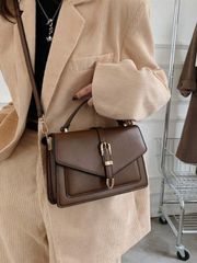 バッグ レディース ハンドルバッグ バックル装飾付き軽量スクエアフラップバッグ、ティーンエイジャー、女性、大学生、若手プロフェッショナル、オフィスワーカーに適しています。通勤、アウトドア活動、旅行、ピクニック、ビジ