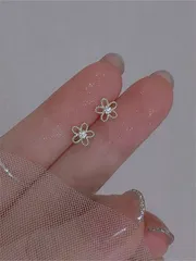 ジュエリー レディース イヤーアクセサリー バレンタイン、母の日のギフト用 フラワーデコレーション スタッドピアス