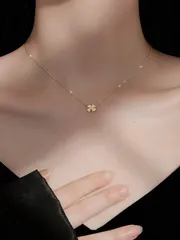 ジュエリー レディース ネックレス 1個 エレガントなラインストーン クローバー ペンダントネックレス (水に触れないでください)