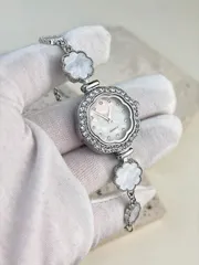 腕時計 レディース クォーツ 1個 レディース ゴールドトーン合金 完全にクリスタルでパヴェされたハート型ケース アラビア数字ダイヤル クォーツ腕時計 調整可能なドローストリング付き、デイリーコーディネート、誕生日