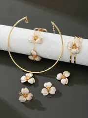 ジュエリー レディース セット ホリデー グリーンの花型エナメルペンダントネックレス1セット、ピアス1ペア、リング1個、ブレスレット1個、バングル1個、レディースジュエリーセット