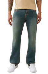 トゥルーレリジョン メンズ ボトムス デニムパンツ ジーンズ True Religion Ricky Super T Flap Straight Jeansepia Dawn Medium Wash