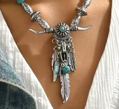 ターコイズビーズ ネックレス スカル フェザー インディアンジュエリー ナバホ族 アメカジ ボヘミアン ユニセックス 唐草 フェザー 送料込