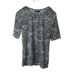 【美品】VALENZA SPORTS ヴァレンザスポーツ ヒョウ柄Tシャツ スパンコール 総柄 サイズ38【ZK99】