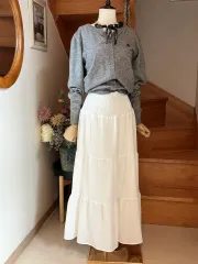 白 ティアードスカート