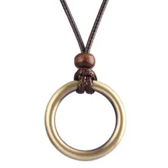 【人気商品】[Rockyu] メンズ ネックレス レザー リングペンダント ボックス ステンレス おしゃれ セーター ロング 紐ネックレス 長め 牛革チェーン 60cm 調節可能 メガネホルダー カッコいい 新年 パーティ ファッションアクセサリー