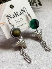 571≫レトロボタンのピアス　イヤリング