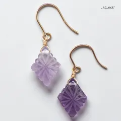 No.866✨天然石✨アメジストのカービングピアス　イヤリング