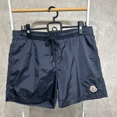 モンクレール ショートパンツ スイムショーツ ロゴワッペン ブラック
