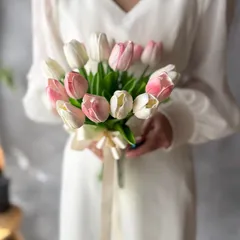 ピンクチューリップ×白チューリップクラッチブーケ☆ブートニア