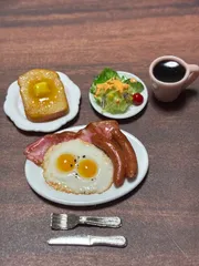 ミニチュアフード　朝食セット　カップ（ピンク色）