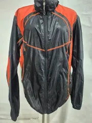 ブラック/オレンジ ウィンドブレーカー ジャケット 105