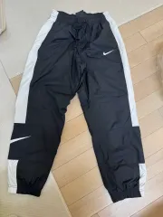 ナイキ ウィンドブレーカー ズボン xs ブラック アイボリー もあります