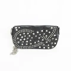 バッグ ショルダーバッグ クラッチバッグ レザー スタッズ メタル チェーン ブラック 黒 シルバー 