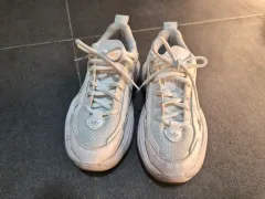 アディダス オーズガイア 白 スニーカー