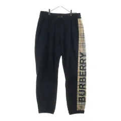 BURBERRY (バーバリー) ノバチェックパネル ロゴ スウェット パンツ ブラック/ベージュ 8024541のサムネイル