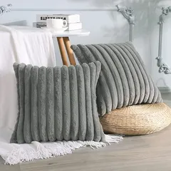 【新品】 Soleebee クッションカバー ファー フェイクファー 45×45cm 2枚セット ベルベット ふわふわ もふもふ 柔らかい もこもこ 北欧 かわいい おしゃれ ストライプ 高級な装飾枕カバー ソファ背当て 座布団カバー 車用背当て インテリ 1