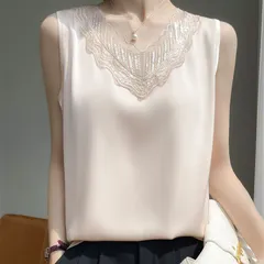 タンクトップ シルク レース キャミソール  レディース Vネック インナー Uネック ブラウス 大きいサイズ シャツ ノースリーブ トップス サテン ルームウェア ショート丈 上品 刺繍 スパンコール 重ね着 肌着 敏感肌 柔らか 透けない 吸湿 1410