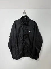 アディダス ブラック ウィンドブレーカー ジャケット