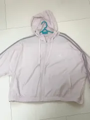 アディダス ウィンドブレーカー ピンク