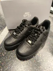 ナイキ エアフォース 1 ブラック COLOR 新品