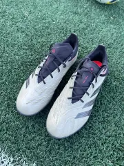 アディダス プレデター エリート TF 250