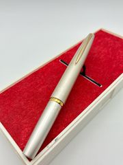 PILOT LADY WHITE SAKURA 万年筆 字幅F - メルカリ