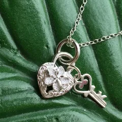 ハワイアンジュエリー チェーン付き シルバーハート×キーネックレス ハワイアンアクセサリー レディース クリスマス ギフト