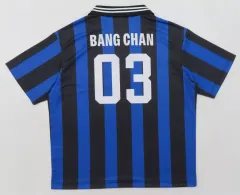 【中古】Tシャツ バンチャン ユニフォームTシャツ ブルー×ブラック フリーサイズ 「Stray Kids 『KARMA』POP-UP STORE」