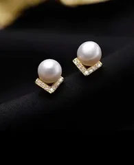 ラスト1点　Vパール  ゴールド　ピアス