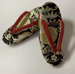 ［新品未使用品］七五三 三歳 草履三歳 華やか金襴 単品 七五三草履