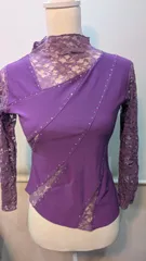 【ダンスウエア】紫地にスパンコールやレース装飾のトップス♪