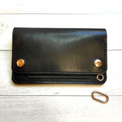 【訳あり】牛革トラッカーウォレット　ミドルサイズ　 ブラック　金具シルバー色　シンプル　バイカーウォレット