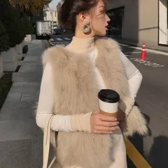 再入荷 ファーベスト アウター レディース 軽い 暖かい ファー ベスト レディース 秋冬 高見え フェイクファー ノースリーブ エコファー レイヤード ボリューム もこもこ ジャケット トップス 厚手ファー ふわふわ 着痩せ