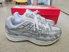 ナイキ P-6000 スニーカー