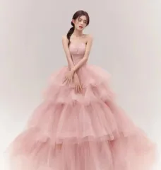 セルフ ウェディングドレス U色 ドレス ピンク 出品