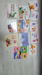 様々な絵本コレクションです。子供たちが楽しく見られる本たちです。