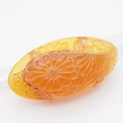 R331 べっ甲 鼈甲 帯留め 花彫刻 デザイン 和装小物