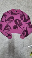 ナイキ クロップドTシャツ