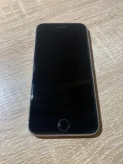 8869 iPhone SE 第三世代 64GB スターライト 動作確認済み