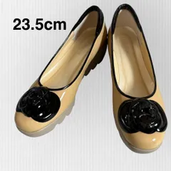 【ヒルズアベニュー】カメリア　パンプス　23.5cm ベージュ　ウェーブソール　厚底　エナメル　花　椿　フラワー　コンフォート