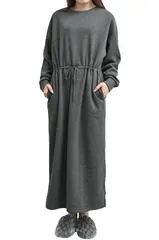 [MORE AUNI] ルームウェア ワンピース レディース 長袖 裏起毛 パジャマ 部屋着 ドロスト マキシ丈 ロング丈 暖かい カジュアル ポケット付き 伸縮性 ストレッチ 綿混 ポリエステル 着やすい 動きやすい 柔 [チャコール / 8333] [L]