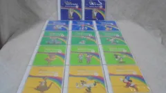 ＊再生保証あり＊h7186【2019年4月17日発売　最新版　リニューアル版】 ディズニー英語システムワールドファミリー　DWEメインプログラム内　絵本(DWEブック）用のCD「Story　and　Songs」14枚　冊子2冊のみ　幼児英語教材