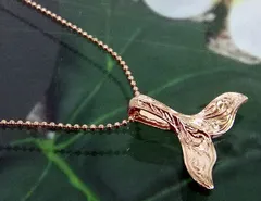 ハワイアンジュエリー チェーン付きシルバー ペンダントネックレス ホエールテール カッティングデザイン