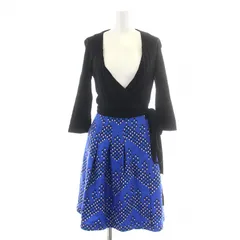 ダイアンフォンファステンバーグ DIANE von FURSTENBERG ワンピース ひざ丈 フレア ラップ リボン 総柄 ボックスプリーツ 切替 七分袖 カシュクール Vネック 絹 シルク混 0 XS 黒 ブラック 青 ブルー 白 ホワイト