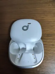 Anker Soundcore Liberty4　充電ケースのみ　ホワイト