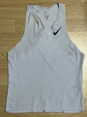 ナイキ エアロスイフト シングレット L