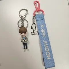 ワナワン パク・ジフン 公式フィギュア キーリング + 公式ストラップ キーリング まとめ 出品